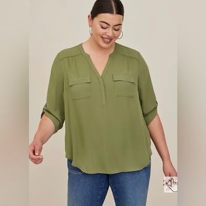 Torrid Harper Georgette Pullover 3/4 Sleeve Blouse in Olive Green - Size 2